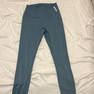 Gymshark leggings - worn once! Length: 7/8